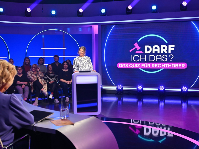 Laura Karasek Darf ich das? Das Quiz für Rechthaber - Foto: Joyn/Willi Weber, presseportal.de