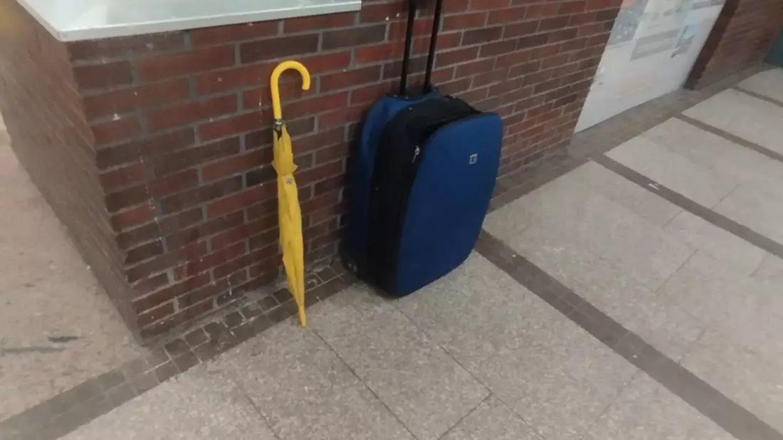 BPOLI-SB: Zeugenaufruf - Herrenloses Gepäckstück löst Polizeieinsatz am Bahnhof Neunkirchen aus - Bild: presseportal.de