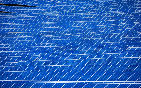 Der Ember-Analyse zufolge kommt in der EU immer mehr Strom aus erneuerbaren Energien. - Foto: Jens Büttner/dpa