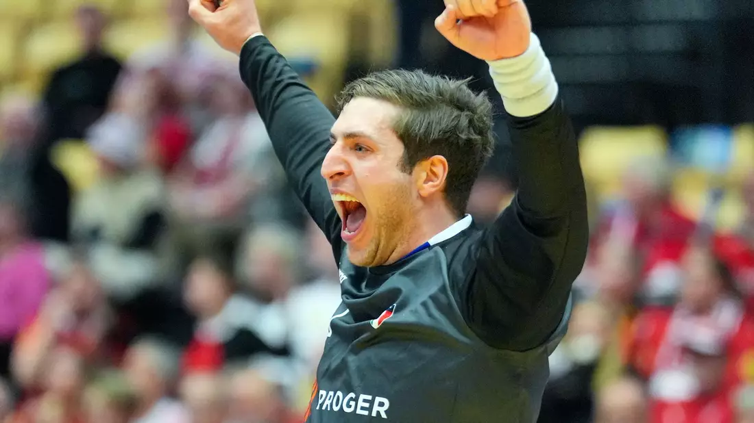 Torwart Domenico Ebner will mit Italiens Handballern eine WM-Überraschung gegen Deutschland schaffen. - Bild: Soeren Stache/dpa