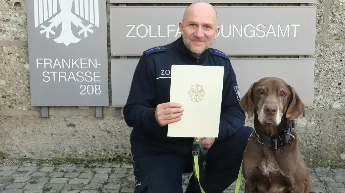 HZA-N: Kira macht jetzt Karriere beim Zoll - Bild: Zoll, presseportal.de