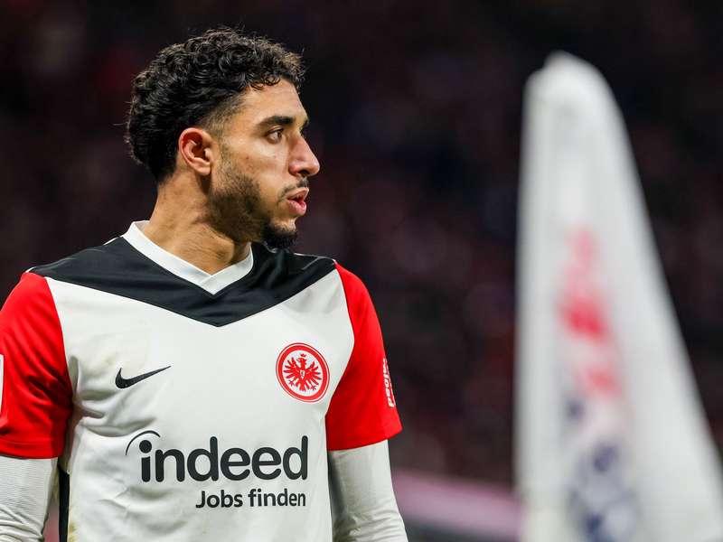 Omar Marmoush wechselt von Eintracht Frankfurt zu Manchester City. - Foto: Jan Woitas/dpa