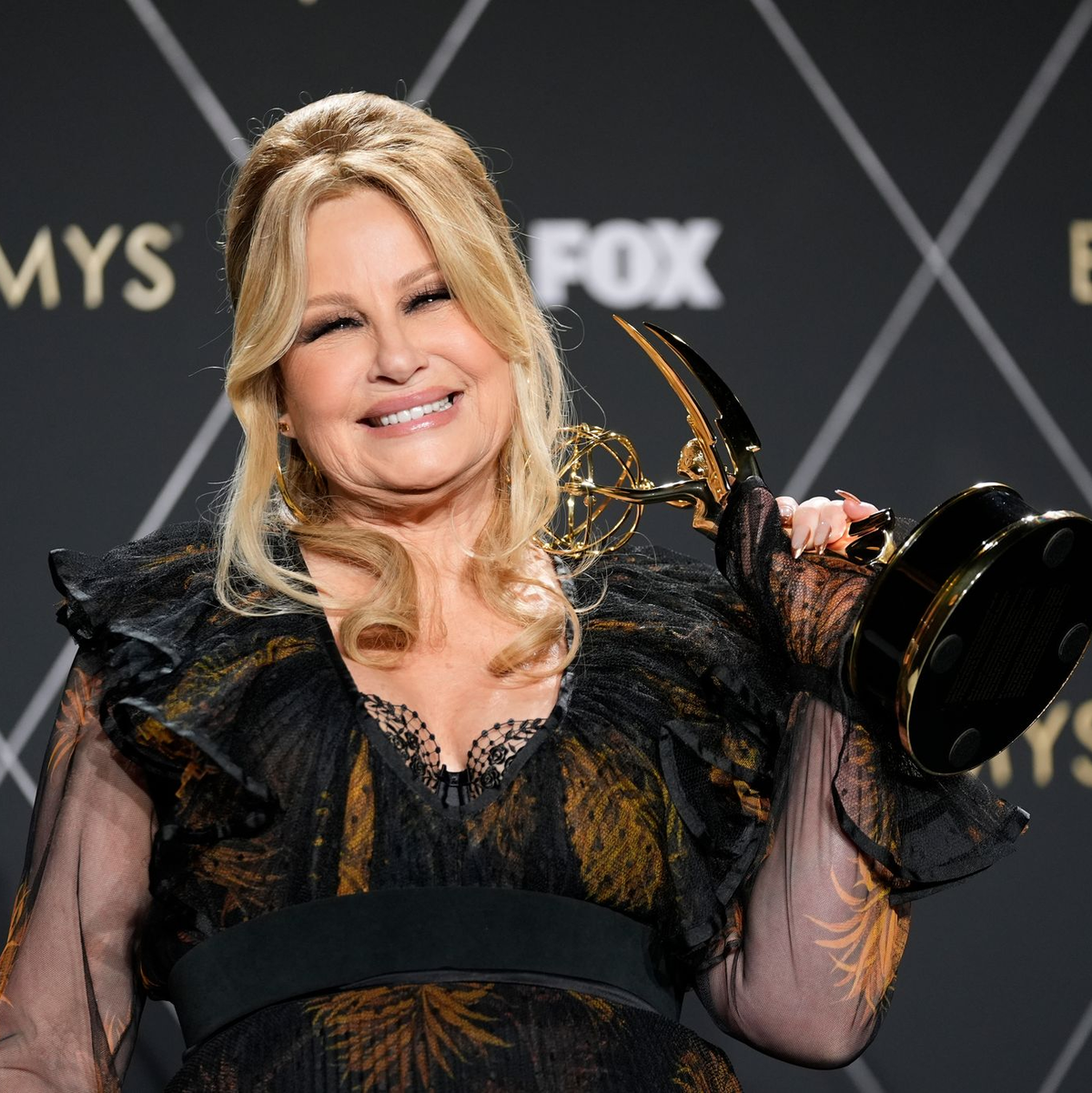 Durch die Serie «The White Lotus» wurde Schauspielerin Jennifer Coolidge zum Kult und gewann mehrere Preise. (Archivbild) - Foto: Ashley Landis/AP