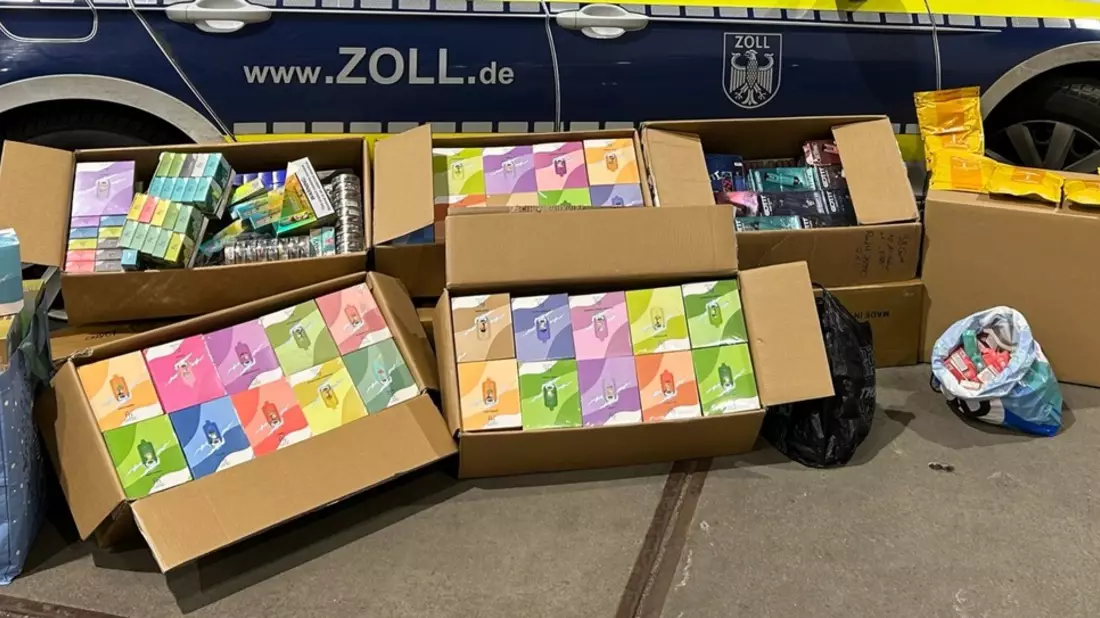 HZA-DO: Steueraufsichtskontrollen des Dortmunder Zolls / Einweg E-Zigaretten, Heats, Snus, CBD-Vapes und Wasserpfeifentabak sichergestellt - Bild: presseportal.de