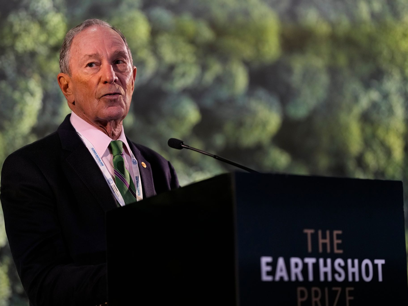 Der Milliardär Michael Bloomberg will mit seiner Stiftung für die Klimaverpflichtungen der USA aufkommen. (Archivbild) - Foto: Alastair Grant/Pool AP/dpa
