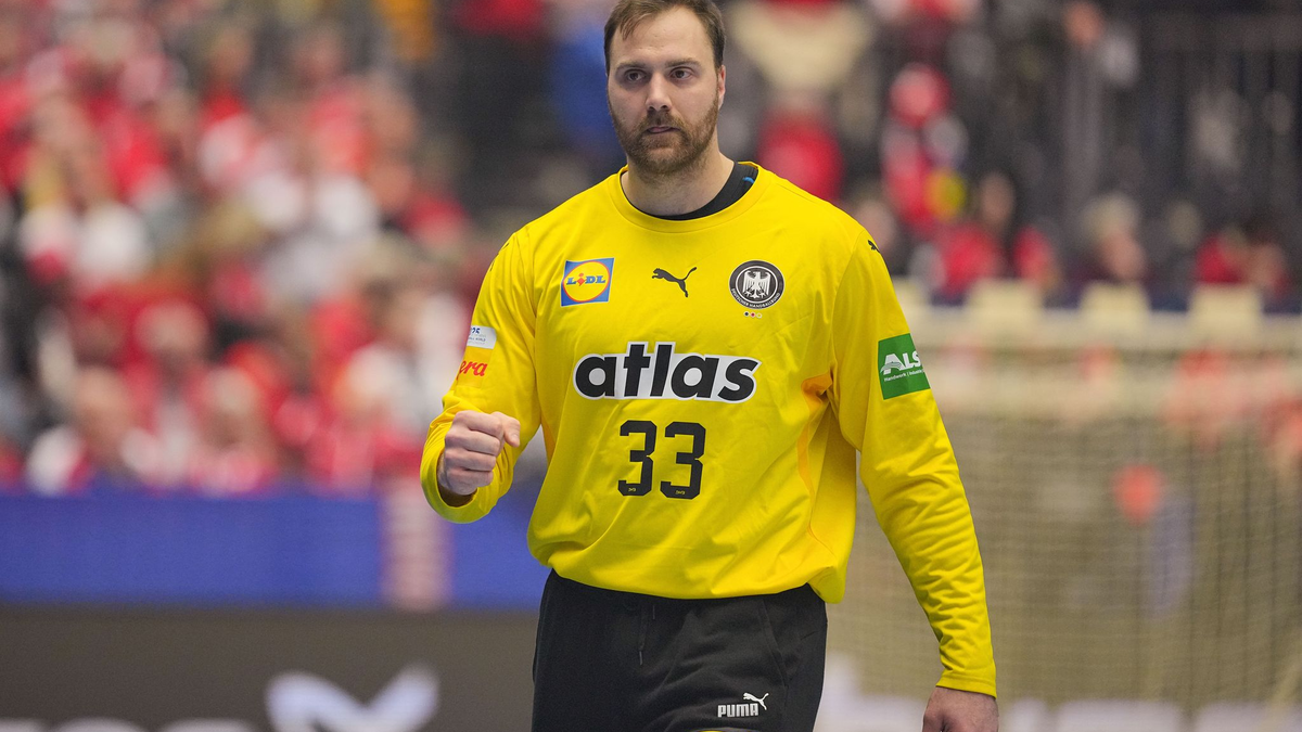 Bundestrainer Alfred Gislason sieht in vielen Phasen ein fehlerhaftes deutsches Spiel.  - Foto: Sören Stache/dpa