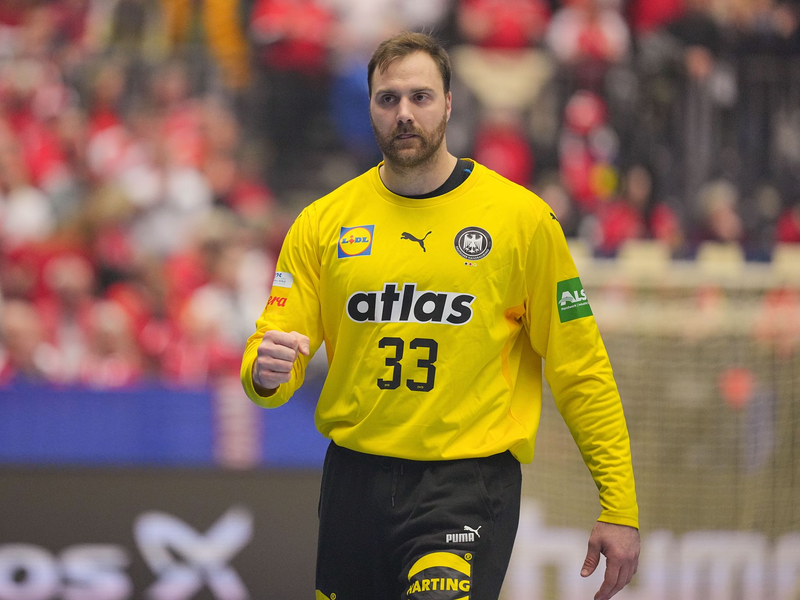 Bundestrainer Alfred Gislason sieht in vielen Phasen ein fehlerhaftes deutsches Spiel.  - Foto: Sören Stache/dpa