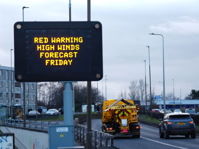 Rote Warnstufe - unter anderem in Edinburgh. - Foto: Andrew Milligan/PA Wire/dpa