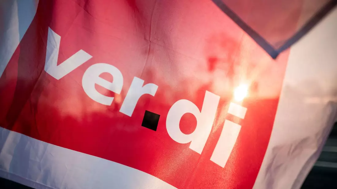 Es geht um rund 2,5 Millionen Beschäftigte. (Archivbild) - Bild: Fabian Strauch/dpa