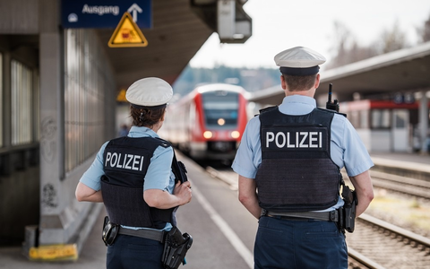 Bundespolizeidirektion München: Bundespolizei ertappt Schwarzfahrer mit gestohlener Geldkarte - Foto: presseportal.de