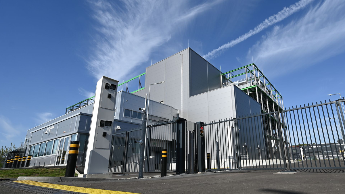 Der globale Rechenzentrumsmarkt wächst rasant - vor allem durch KI. - Foto: Arne Dedert/dpa