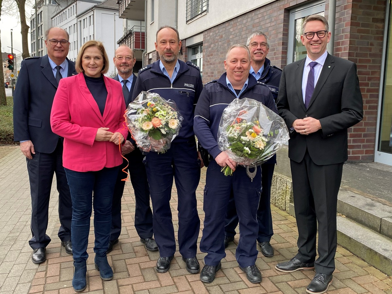 POL-WES: Dinslaken - Landrat stellt neue Bezirksbeamte für Dinslaken vor! - Foto: presseportal.de