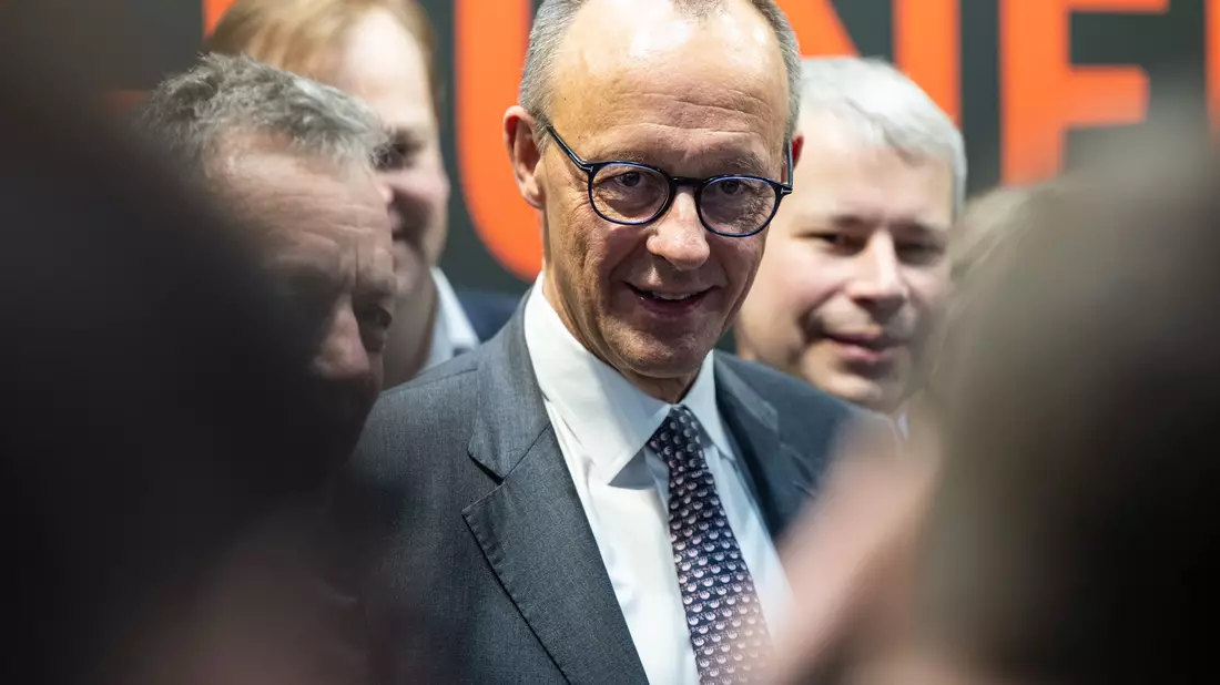 CDU-Kanzlerkandidat Friedrich Merz hat auf der Grünen Woche in Berlin viele Versprechungen in Richtung der Landwirtschaft gemacht. - Bild: Hannes P. Albert/dpa