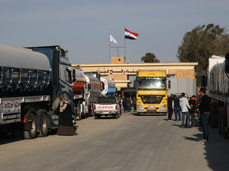Mit der vereinbarten Waffenruhe in Gaza sollen auch die Hilfslieferungen über Rafah anlaufen. - Foto: Gehad Hamdy/dpa