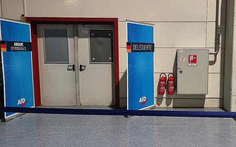 Feuerlöscher auf AfD-Parteitag (Archiv) - Foto: über dts Nachrichtenagentur
