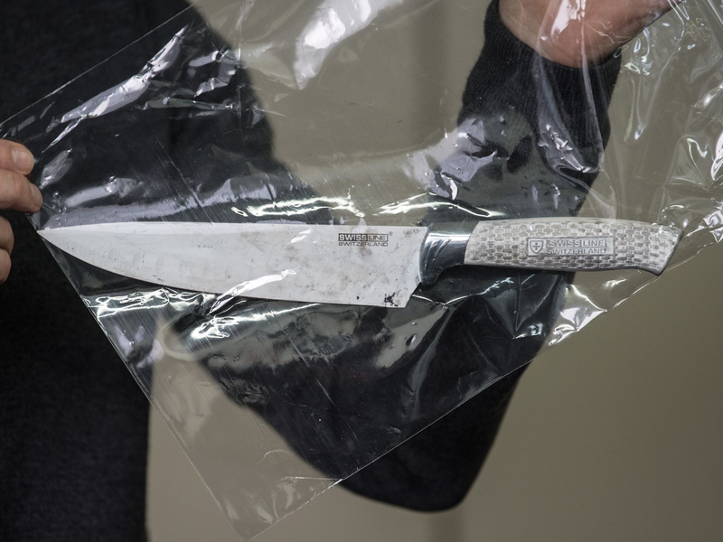 Tatverdächtige bei Messerattacken sind überwiegend erwachsene Männer. (Symbolfoto) - Foto: Federico Gambarini/dpa