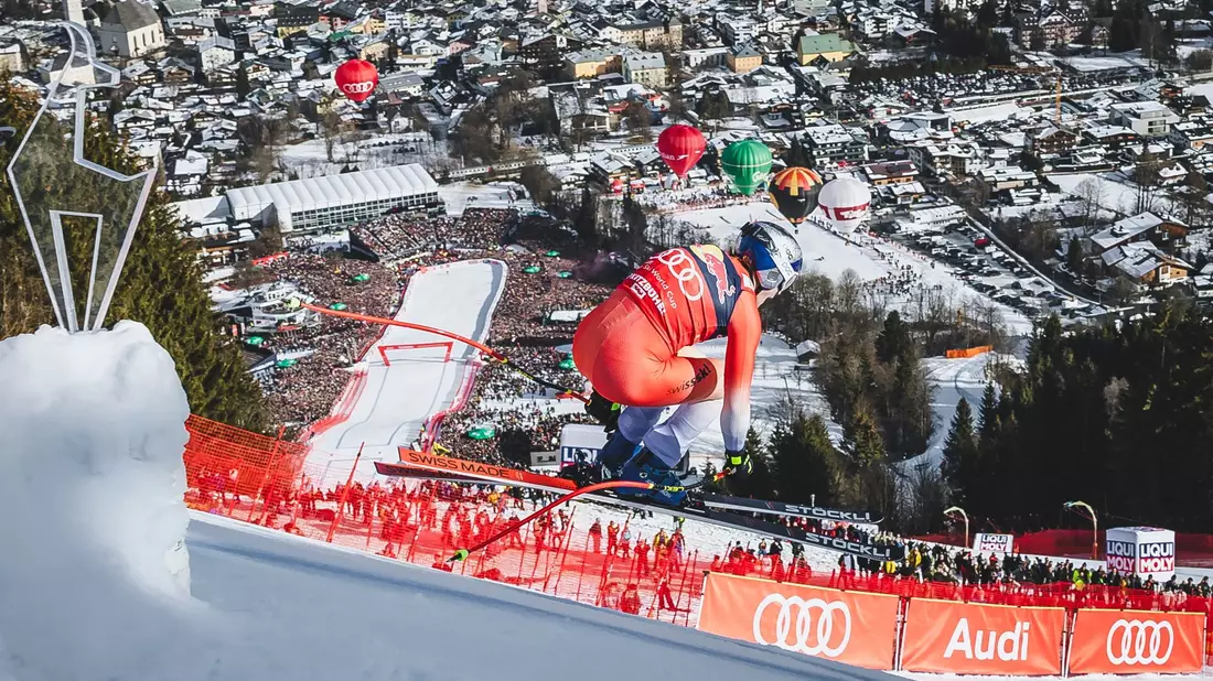 Marco Odermatt muss weiter auf seinen ersten Abfahrtstriumph auf der Streif warten. - Bild: Expa/Johann Groder/APA/dpa