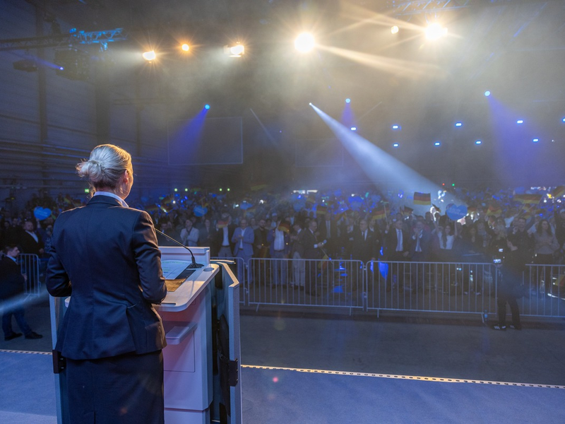 AfD-Kanzlerkandidatin Alice Weidel und Bundessprecher Tino Chrupalla eröffneten in Halle an der Saale vor rund 4.500 Gästen den Bundestagswahlkampf - Foto: presseportal.de
