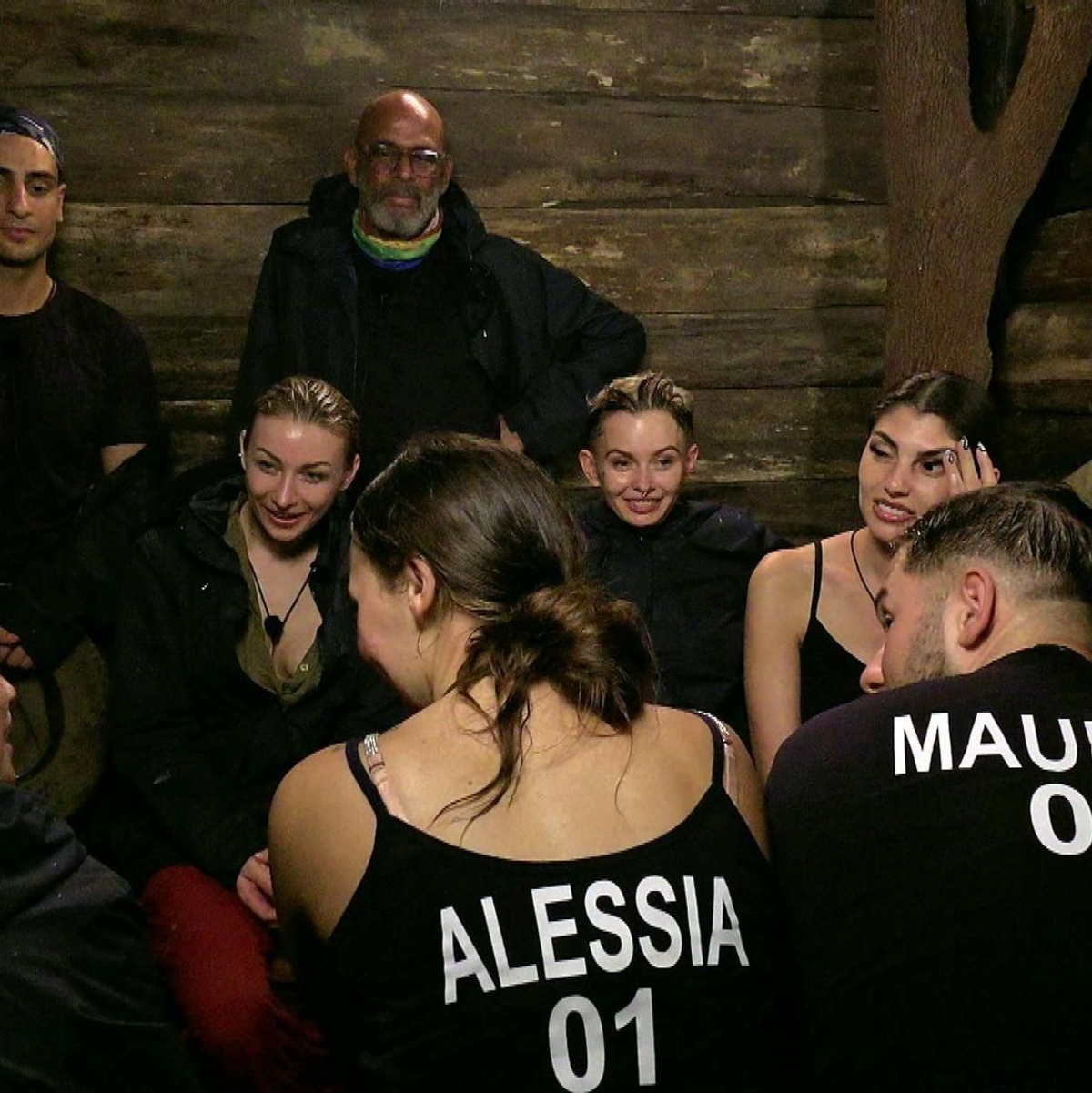 Die Kandidatinnen und Kandidaten sind auf Diät gesetzt. - Foto: ---/RTL/dpa