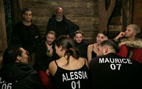 Die Kandidatinnen und Kandidaten sind auf Diät gesetzt. - Foto: ---/RTL/dpa