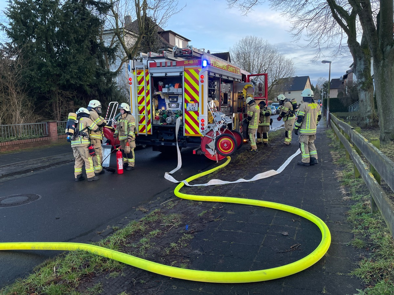 FW Lehrte: Schornsteinbrand und drei weitere Feuerwehreinsätze im Stadtgebiet Lehrte - Foto: presseportal.de