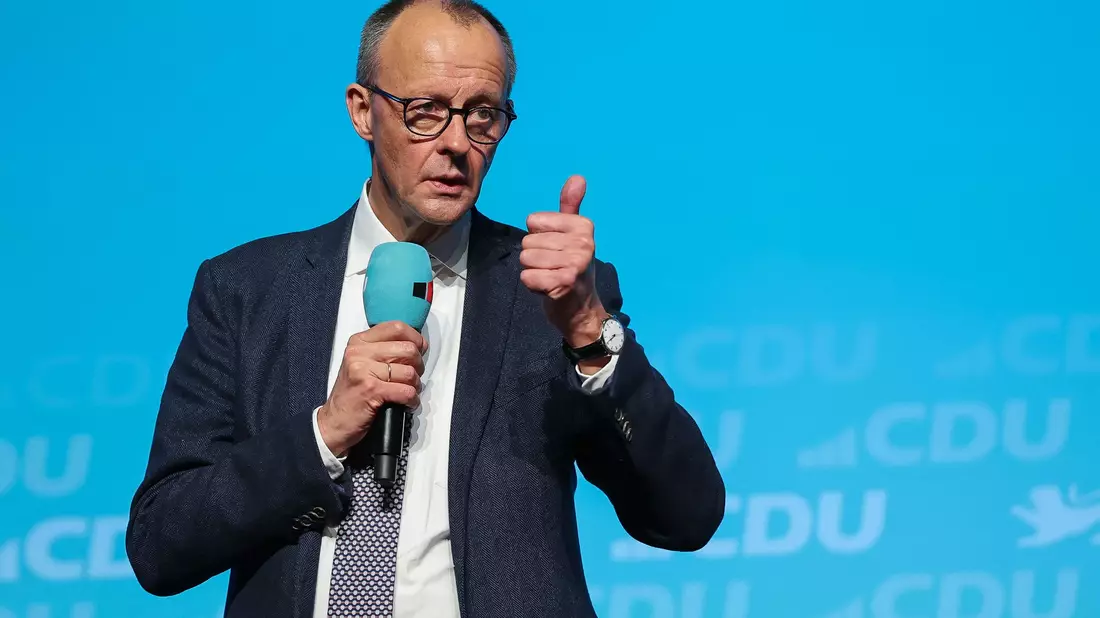 Union legt Anträge für Wende in Migrationspolitik vor.  - Bild: Daniel Löb/dpa