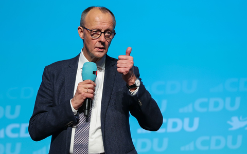 Union legt Anträge für Wende in Migrationspolitik vor.  - Foto: Daniel Löb/dpa