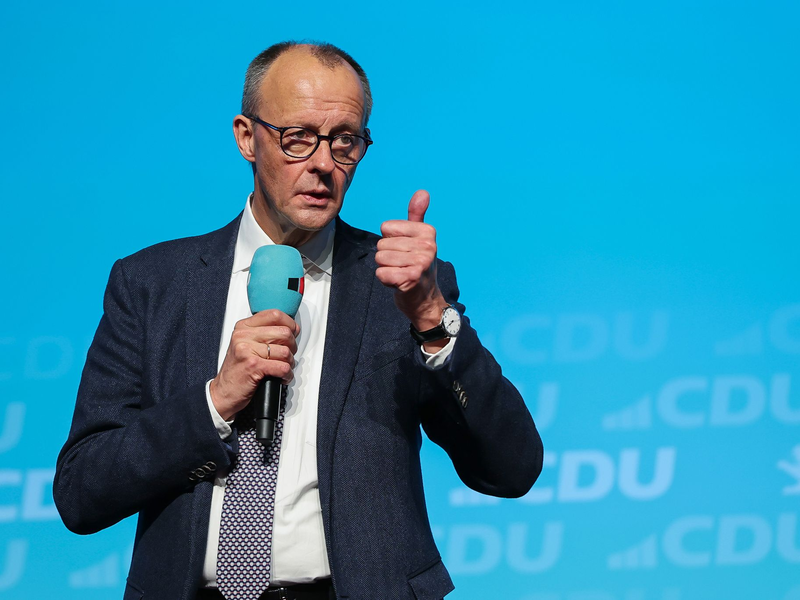 Union legt Anträge für Wende in Migrationspolitik vor.  - Foto: Daniel Löb/dpa