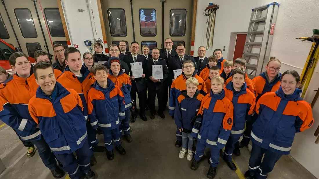 FW-KLE: Nach einem Jahrzehnt der Leidenschaft: Wechsel in der Leitung der Jugendfeuerwehr Bedburg-Hau - Bild: presseportal.de