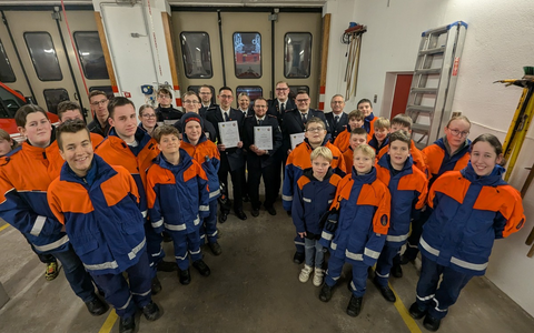 FW-KLE: Nach einem Jahrzehnt der Leidenschaft: Wechsel in der Leitung der Jugendfeuerwehr Bedburg-Hau - Foto: presseportal.de