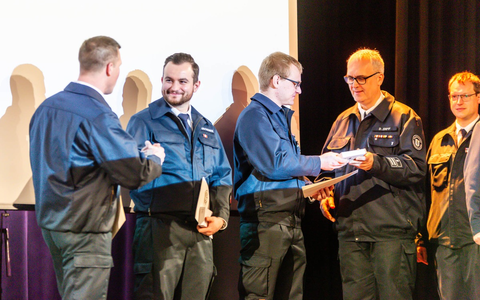 Feuerwehr MTK: Anerkennung herausragender Leistungen beim dritten Neujahrsempfang der Feuerwehren der Stadt Hattersheim am Main - Foto: presseportal.de