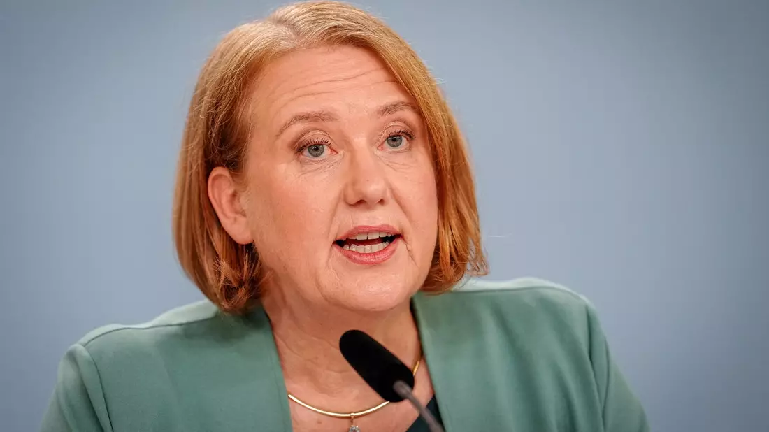 Wenige Wochen vor der Bundestagswahl könnte es noch einmal spannend im Plenum werden. (Archivbild) - Bild: Kay Nietfeld/dpa