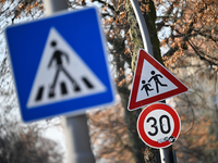 Die Möglichkeiten von Kommunen für Tempo 30 sollen ausgebaut werden. (Symbolbild) - Foto: Sebastian Christoph Gollnow/dpa