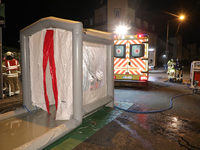 FW Dresden: ABC-Einsatz in einem Wohngebäude - Bewohner evakuiert, eine Person wurde verletzt - Foto: presseportal.de