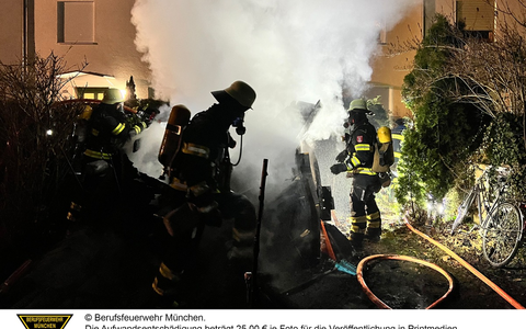 FW-M: Gartenhaus brennt komplett nieder (Fürstenried) - Foto: presseportal.de