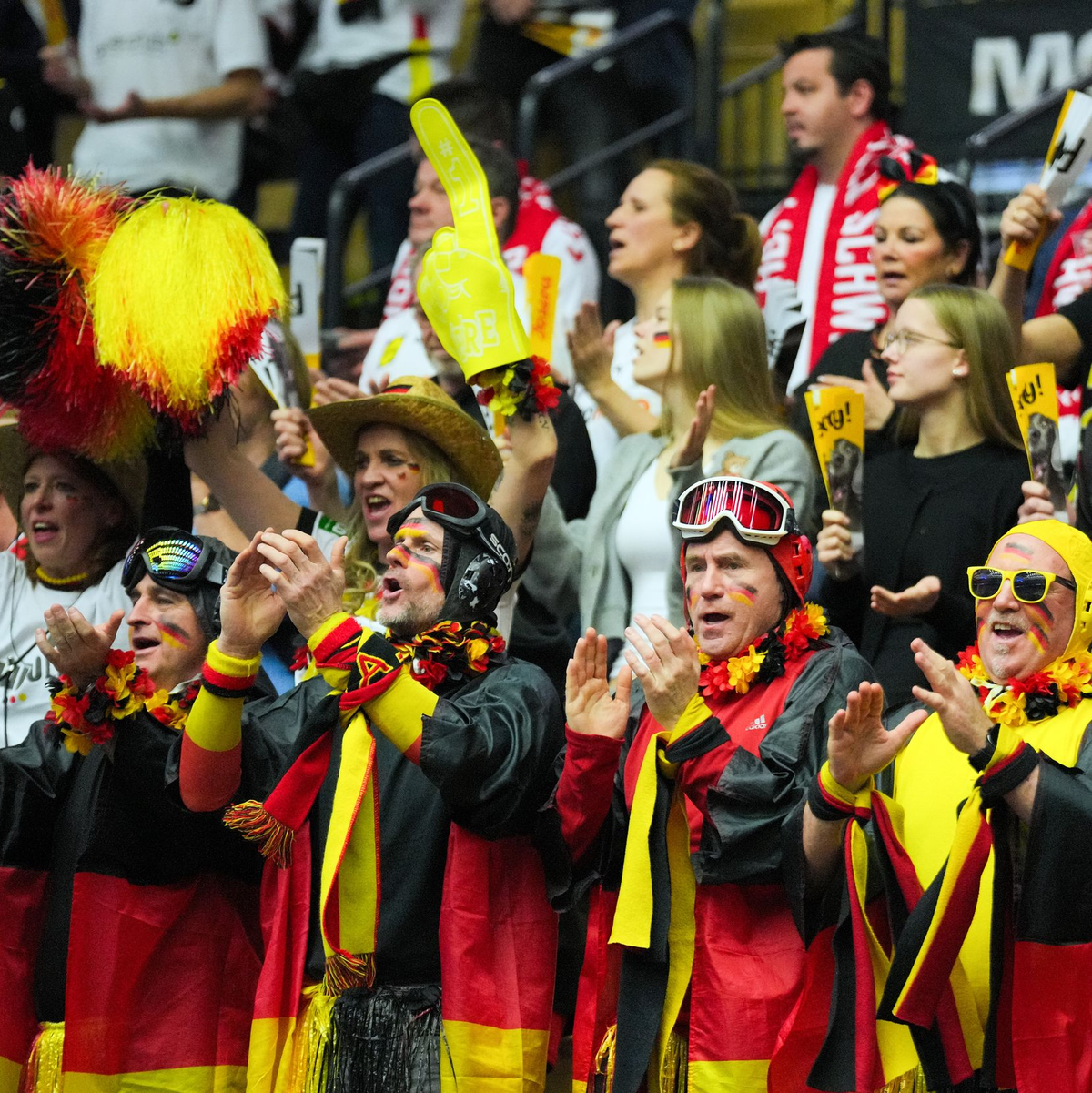 In Deutschland begeistert Handball die Massen. - Foto: Soeren Stache/dpa