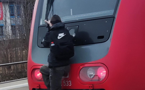 BPOLI C: Lebensgefährliche Aktion - Bundespolizei sucht nach Zeugen - Foto: presseportal.de