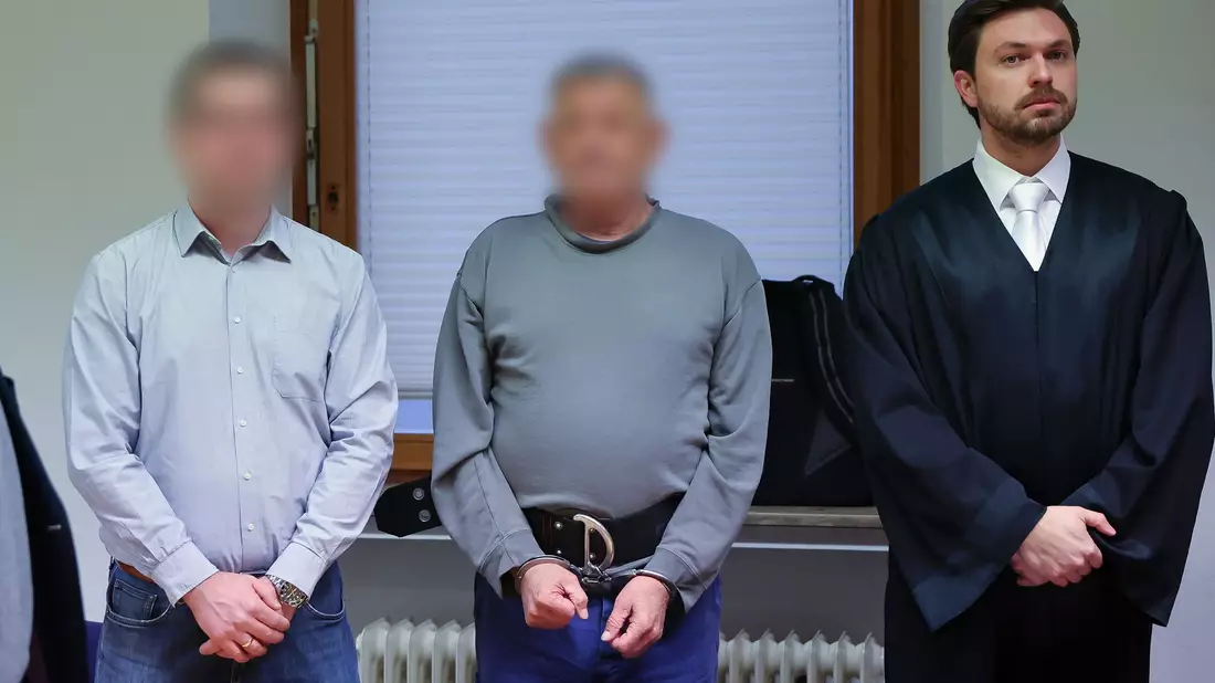 Die Staatsanwaltschaft sieht einen Mord gegeben. - Bild: Daniel Löb/dpa