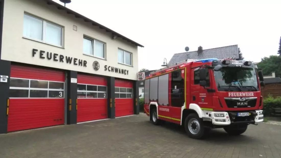 FW-PB: Brandschützer aus Schwaney ziehen Bilanz. - Bild: presseportal.de