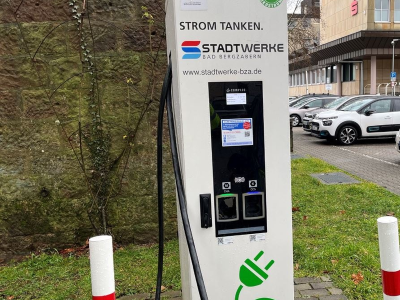 POL-PDLD: Ladestation der Stadtwerke beschädigt- Zeugen gesucht! - Foto: presseportal.de