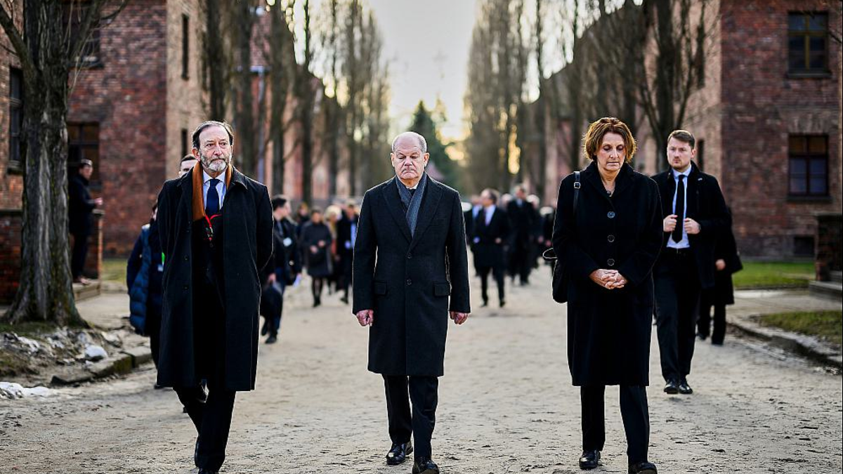 Olaf Scholz im KZ Auschwitz am 27.01.2025 - Foto: Güngör, Marvin Ibo/BPA,  Text: über dts Nachrichtenagentur