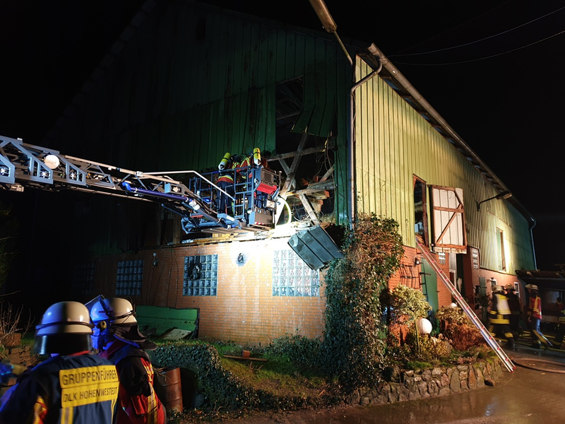 FW-RD: Feuer in der Werkstatt auf einem Bauernhof in Steenfeld-Liesbüttel (Kreis Rendsburg-Eckernförde) - Foto: presseportal.de