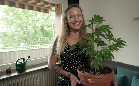 Bekifftes Deutschland - Zwischen Rausch und Realität: Neue RTLZWEI-Doku beleuchtet die Cannabis-Legalisierung - Foto: presseportal.de