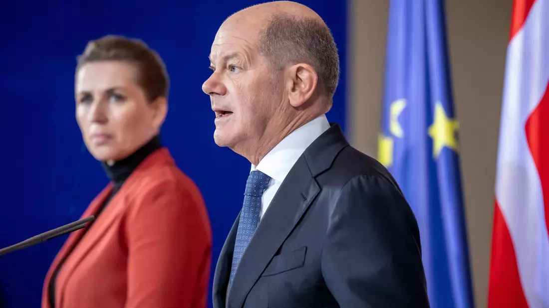 US-Präsident Trump macht wegen Grönland massiv Druck auf Dänemark. Ministerpräsidentin Mette Frederiksen stimmt sich nun mit Kanzler Scholz ab und reist auch nach Paris und Brüssel. - Bild: Michael Kappeler/dpa