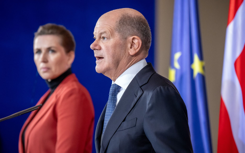 «To whom it may concern» - Olaf Scholz steht an der Seite Dänemarks. - Foto: Michael Kappeler/dpa