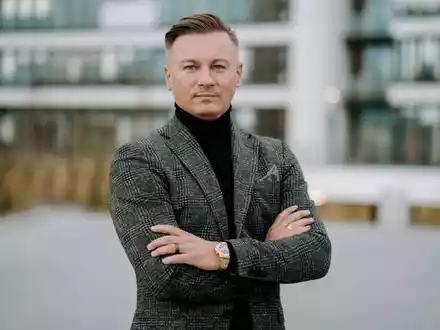 2025: Ohne KI bist du out, Digga / Ein Aufruf zur digitalen Transformation / DAWID PRZYBYLSKI - Foto: presseportal.de