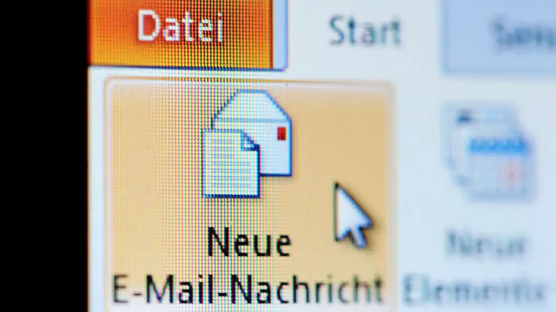 Gehaltsabrechnung nur noch digital - laut Bundesarbeitsgericht ist das möglich  - Bild: Jan-Philipp Strobel/dpa