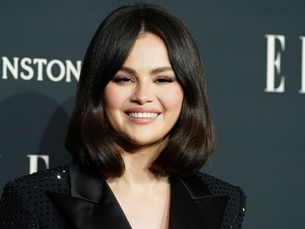 Gomez steht für eine neue Ära von Popstars, die sich trauen, persönliche Erlebnisse öffentlich zu teilen (Archivbild). - Foto: Jordan Strauss/Invision/AP/dpa