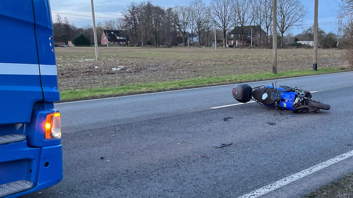 POL-COE: Coesfeld, Goxel, B525/ Rollerfahrer von zwei Fahrzeugen erfasst - Foto: presseportal.de