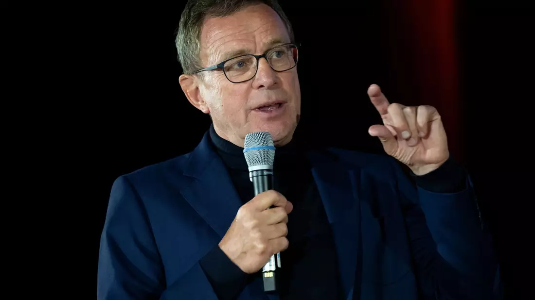 Ralf Rangnick soll sich laut einem Medienbericht mit den BVB-Bossen Hans-Joachim Watzke und Lars Ricken getroffen haben.  - Bild: Sven Hoppe/dpa